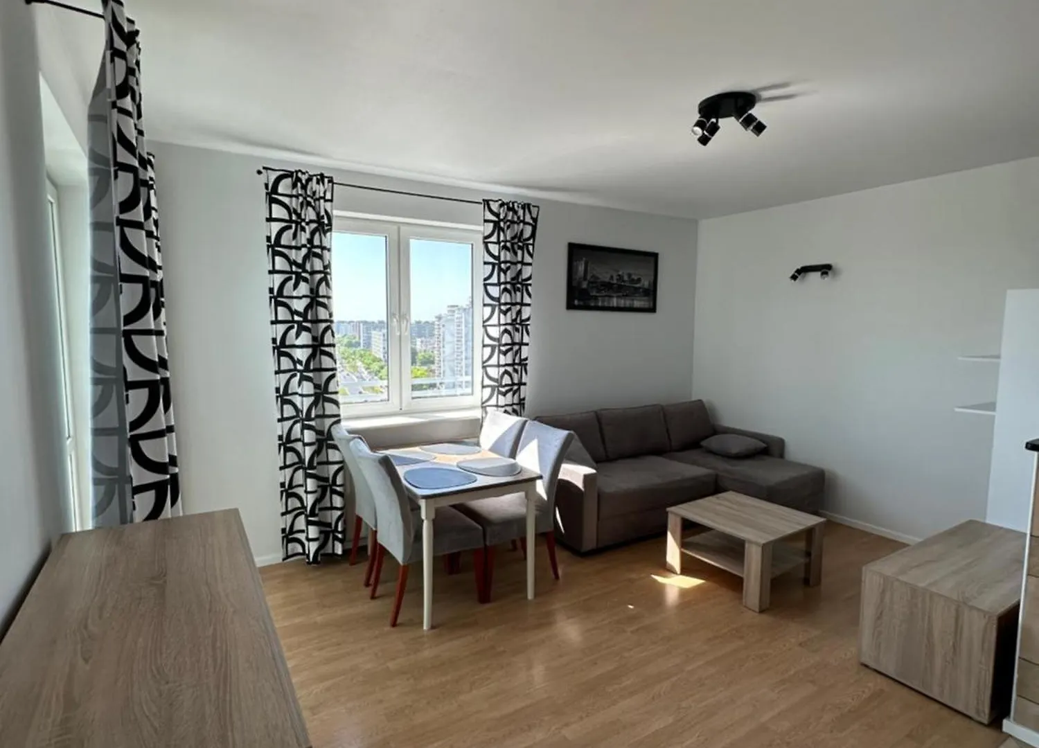 Apartament 2 Pokojowe Mieszkanie, Metro M2, Swietny Widok, Zachody Warszawa